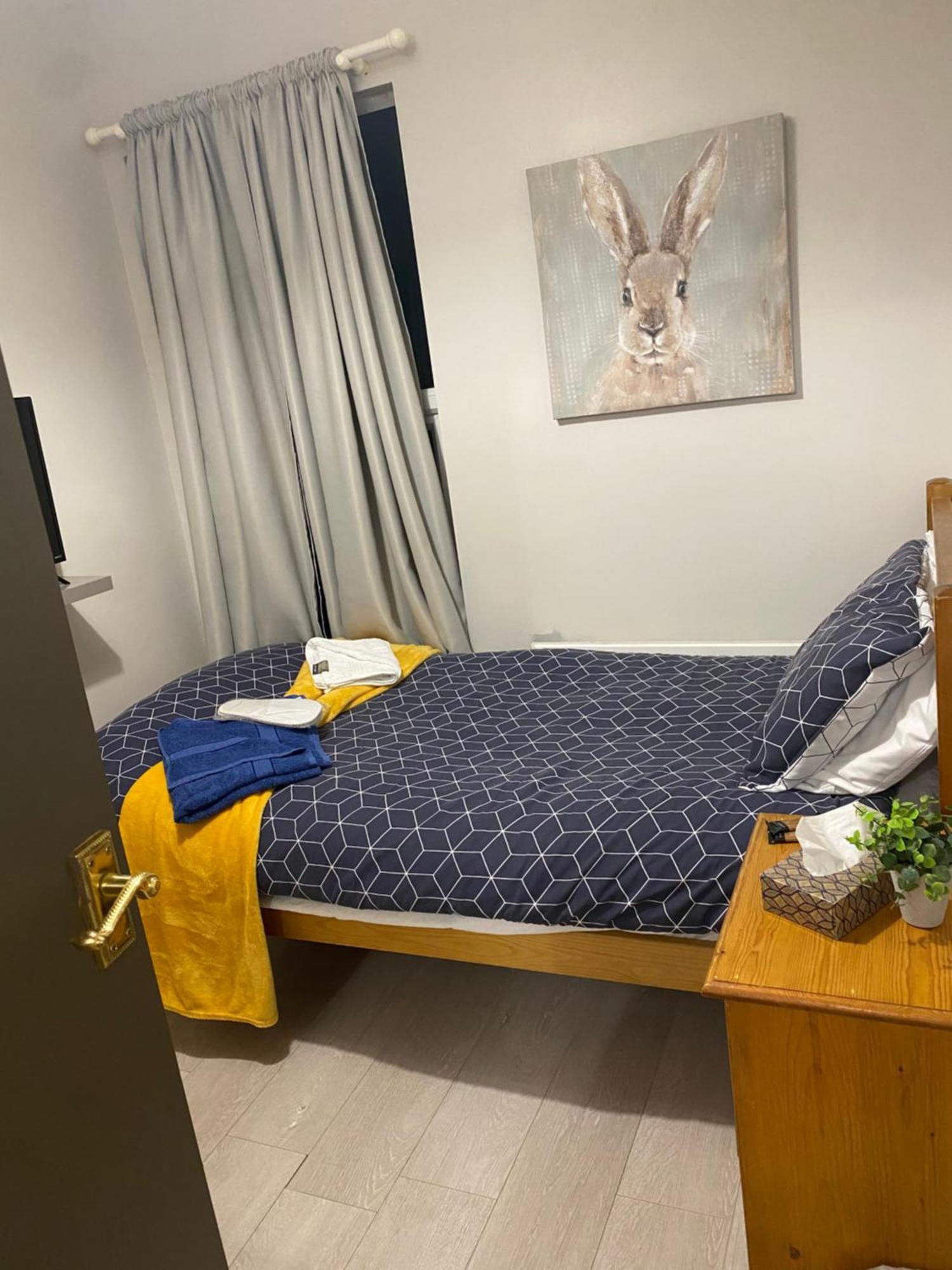 Denis Hostel Lincoln Bagian luar foto