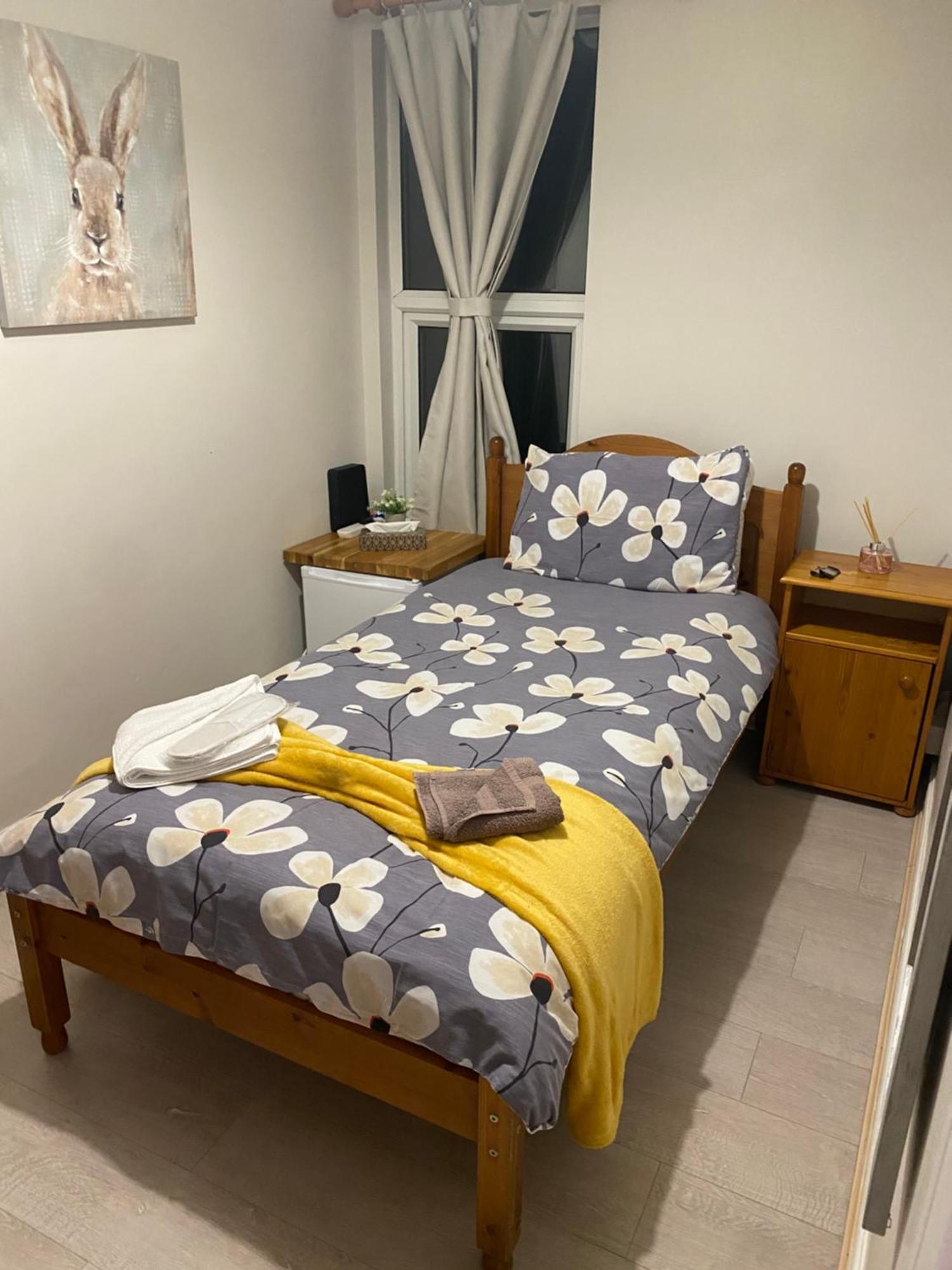 Denis Hostel Lincoln Bagian luar foto